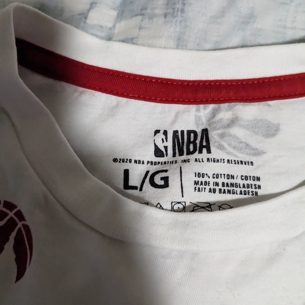 Toronto Raptors Large t shirt - Picture 3 of 3